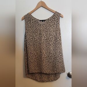 41 Hawthorn Beige and Black Sleeveless Blouse